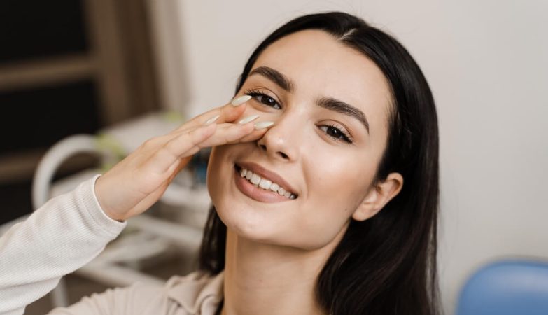 how to straighten a crooked nose at home